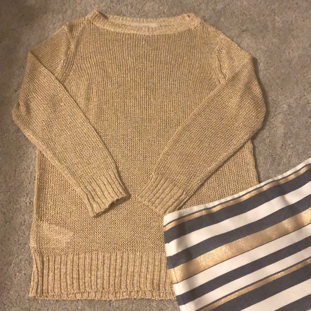 GORGEOUS LOFT SWEATER !